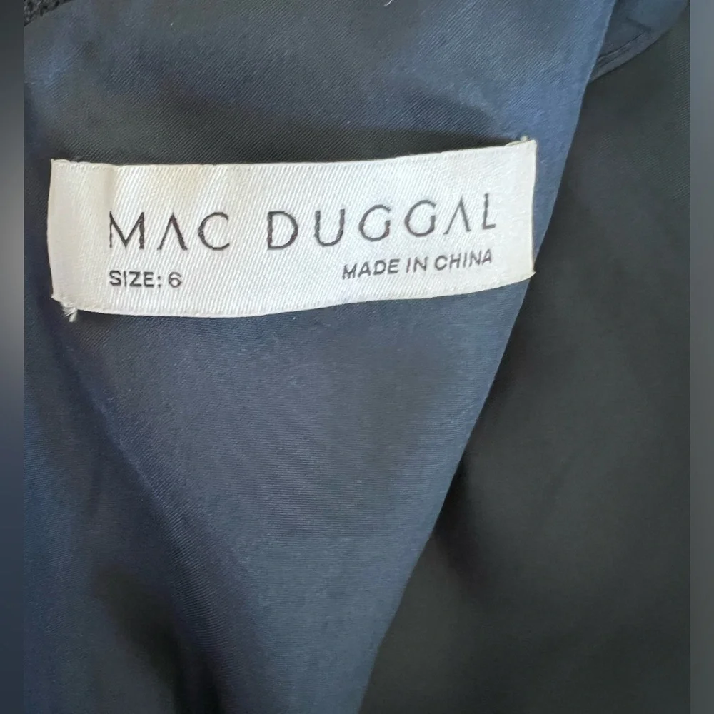 MAC DUGGAL FLUTTER SLEEVE SEQUIN APPLIQUE COCKTAIL DRESS NAVY SIZE 6 NWOT - Picture 5 of 5